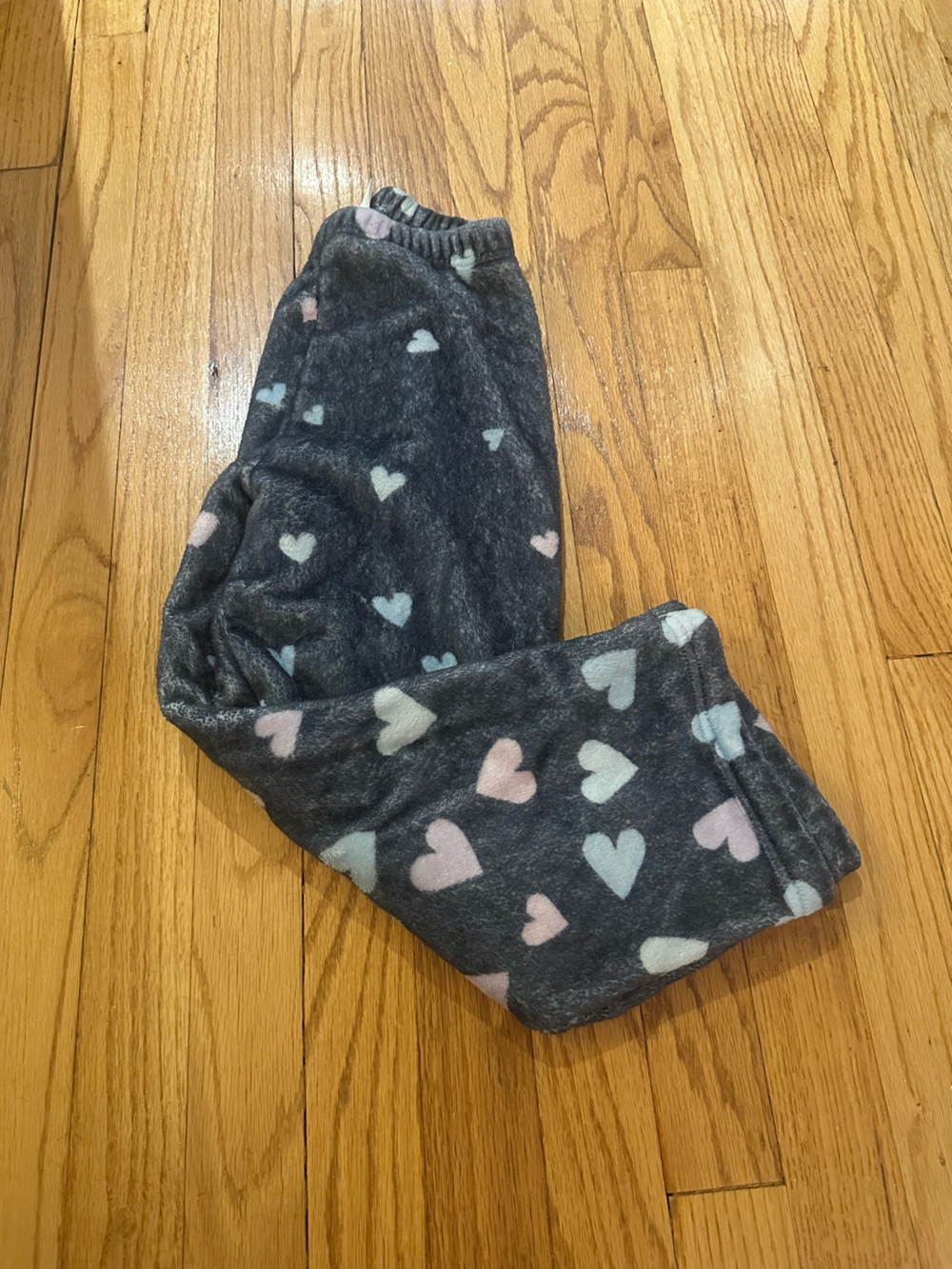 Heartbreaker Kids Cozy Gray Heart Print Fleece Pajamas Size 4/5